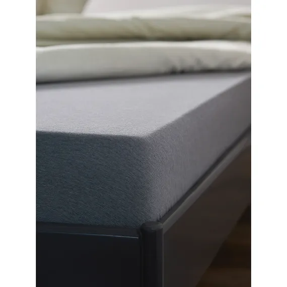 Простыня на резинке из хлопкового трикотажа серого цвета из коллекции essential