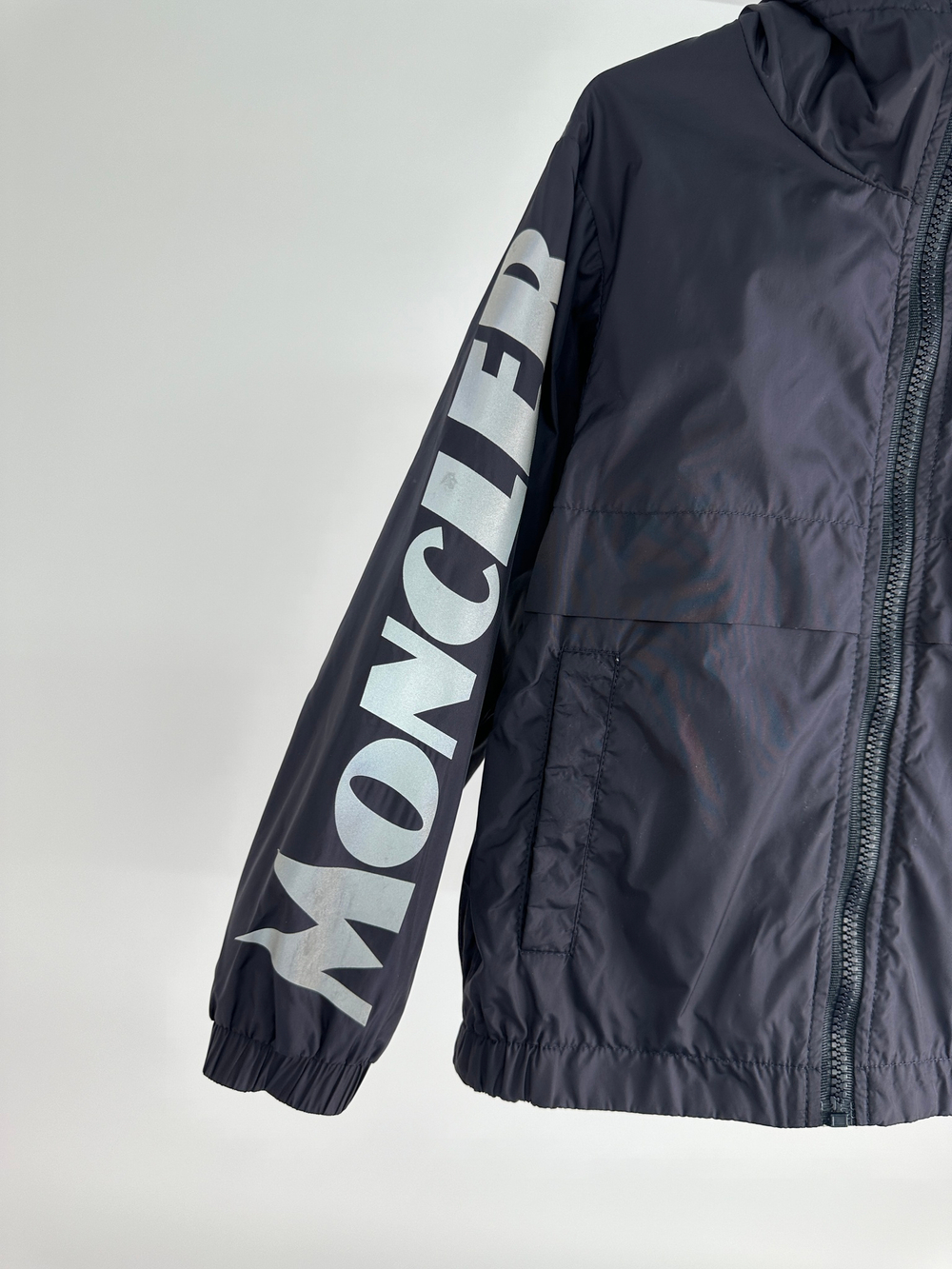 Ветровка Moncler