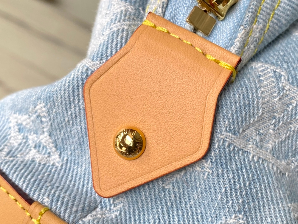 Louis Vuitton Pochette Cosmetique GM