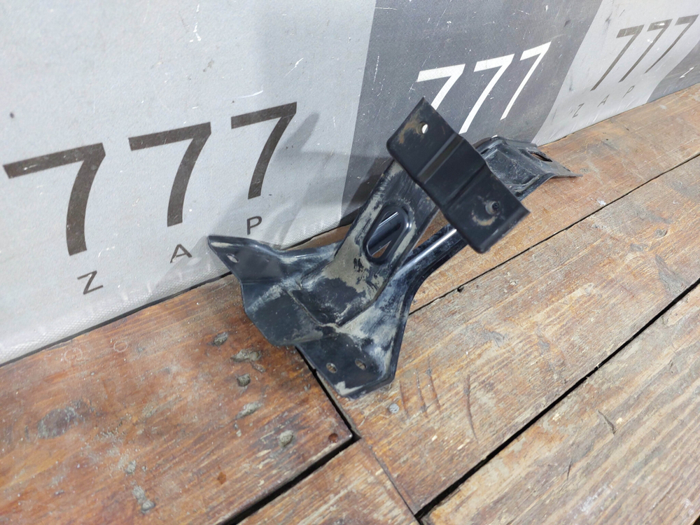 Кронштейн передней панели Omoda C5 22-нв Б/У Оригинал 501005028AA