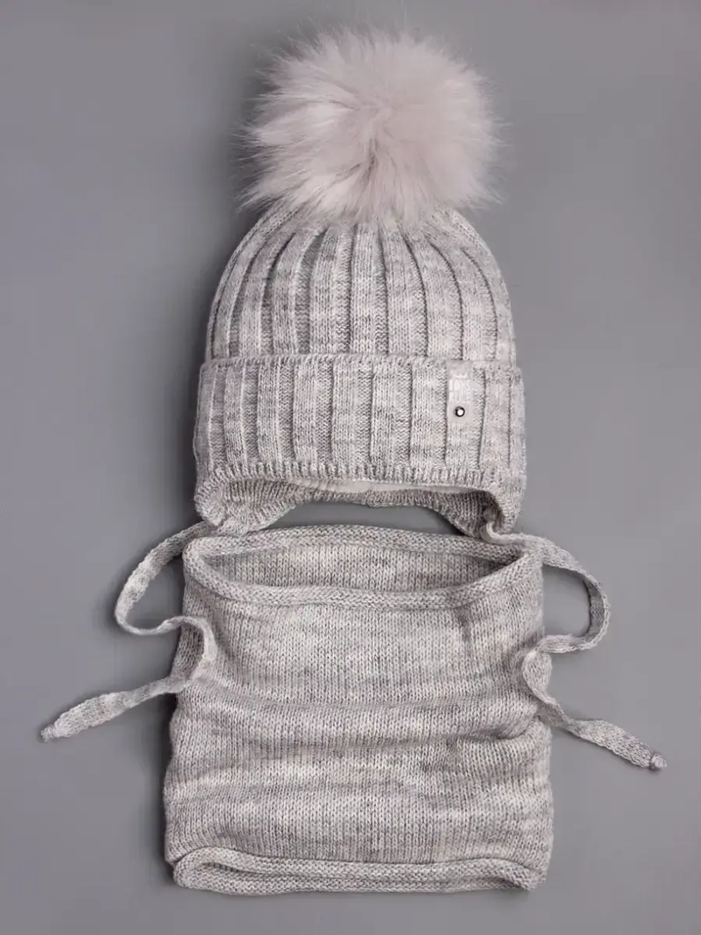 Шапка для мальчика зимняя вязаная и снуд