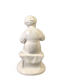 Фарфоровая статуэтка "Юный Ленин" ЛФЗ