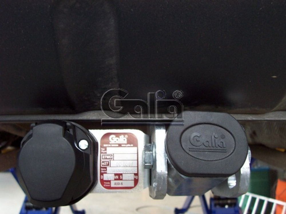 Фаркоп оцинкованный Galia K032A для Kia Carens 2006-2013(паспорт и сертификат в комплекте)(без электрики)