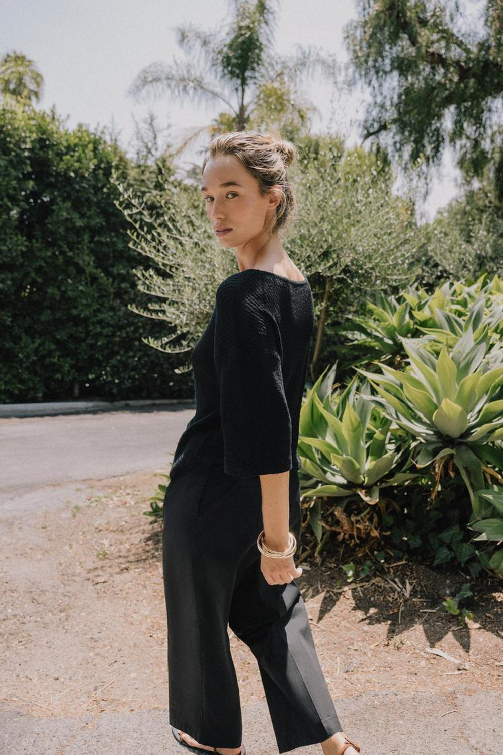 ZARA УКОРОЧЕННЫЙ СВИТЕР-НАКИДКА, ЧЕРНЫЙ