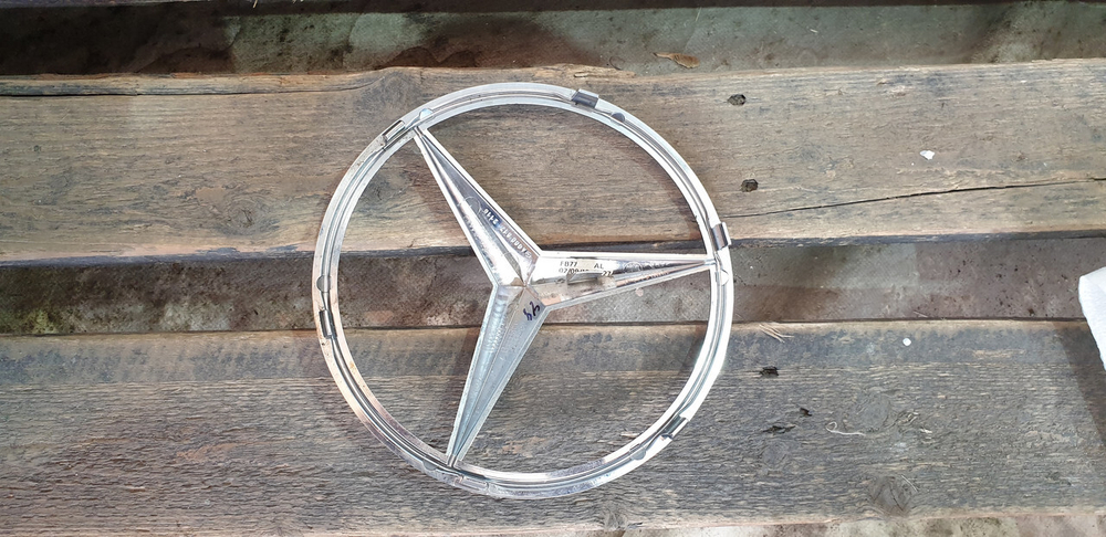 Эмблема радиатора Mercedes GLE (W166) 11-19 Б/У Оригинал A0008172116