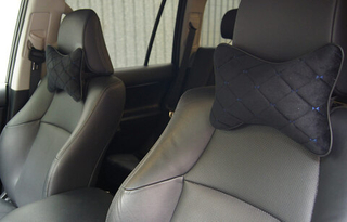 Подушки на подголовник Coolpart - MAXIMAL (2шт) - JJ-38-BLBLU Велюр черный/шов синий (Косточки)