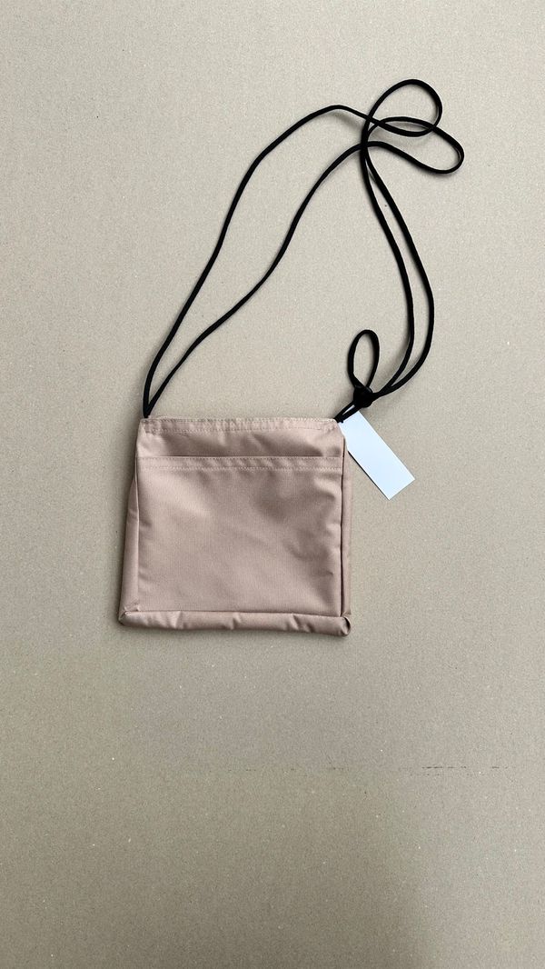 Сумка Конверт S бежевая - фото 8