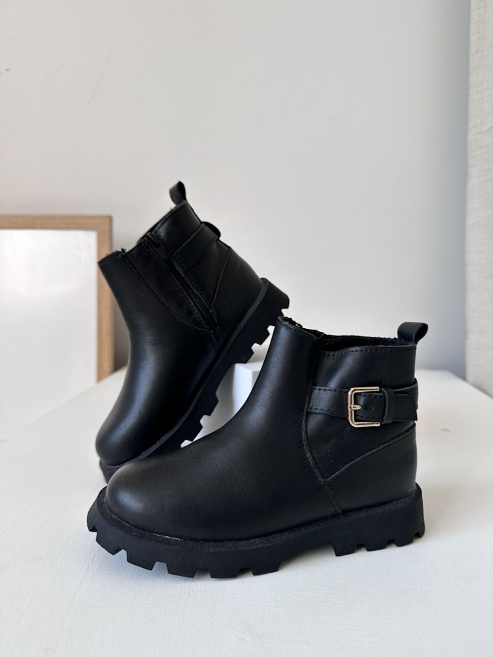 Новые ботинки Zara, 25