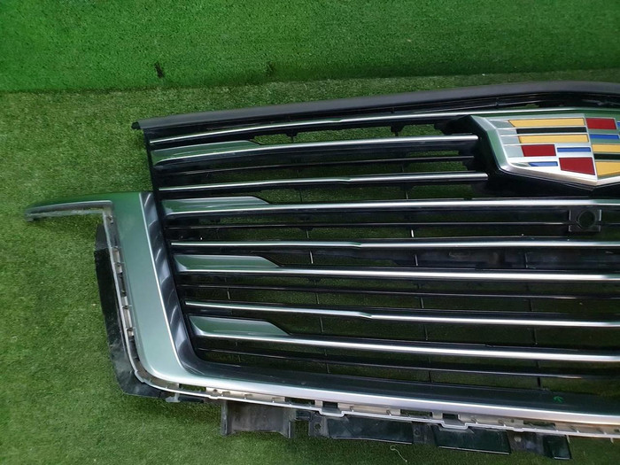 Решетка радиатора Cadillac Escalade 5 (2020-н.в.)