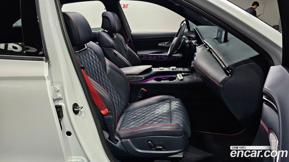 Genesis GV70 2.5T Бензин AWD (03.2021)