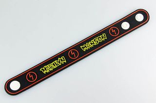 Браслет Marilyn Manson ( лого красное + надпись желтая )