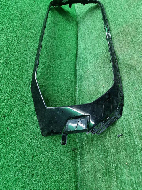 Накладка решетки радиатора Audi Q8 (2018-2023)