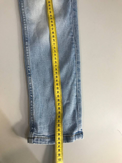 Джинсы светлого цвета, маркировка 29, визуально 44/46 размер