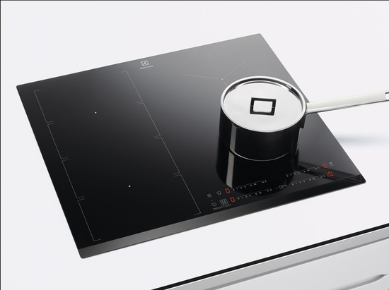 Встраиваемая варочная поверхность ELECTROLUX IPE6455KF