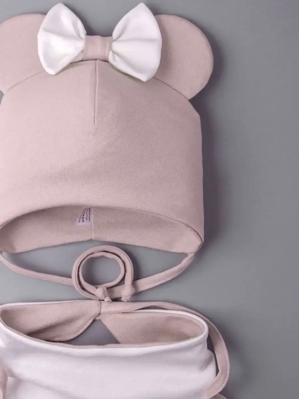 Шапка для девочек с ушками и снуд на осень