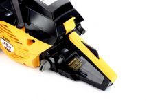Пила цепная бензиновая DGS-4516, шина 40 см, 45см3, 3,0 л.с., шаг 3/8, паз 1,3 мм, 57 зв// Denzel
