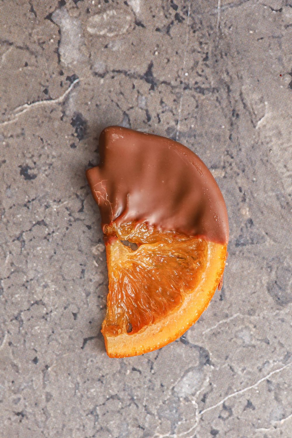 Апельсиновые дольки в шоколаде