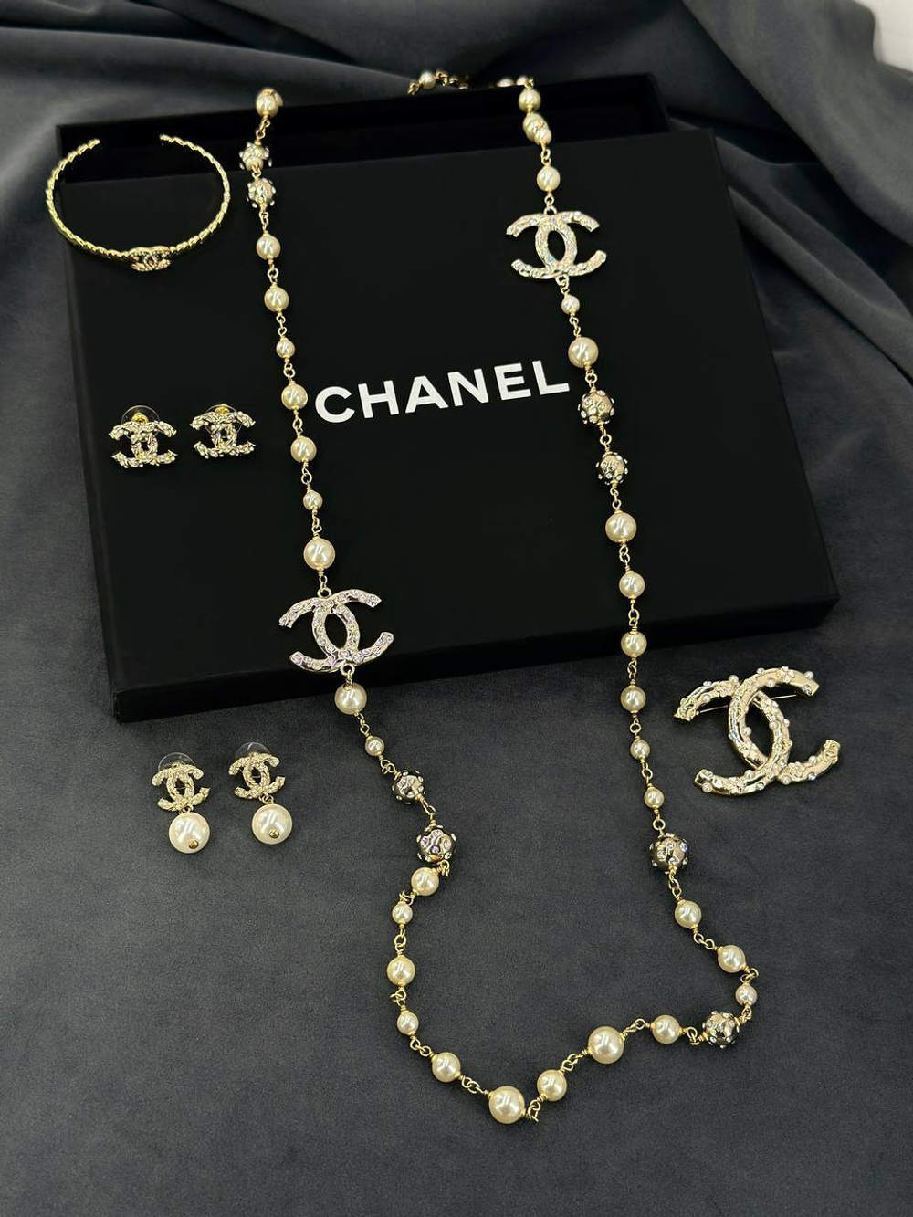 Бусы CHANEL
