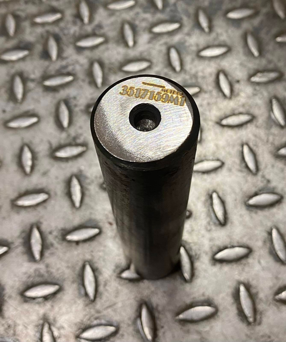 Палец 3517159M1 г/ц челюсти Terex 860