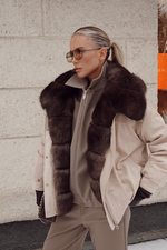 Пуховик из экозамши с пуховым наполнителем