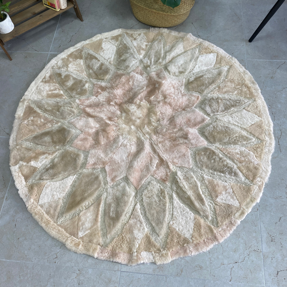 Ковер круглый натуральный мех овчина , 150 х 150 см.