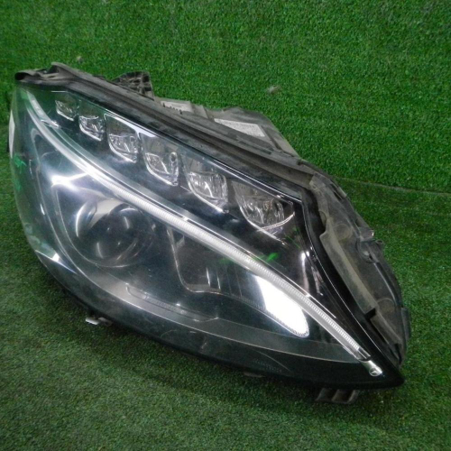 Фара правая Mercedes C w205 (2014-2018) LED
