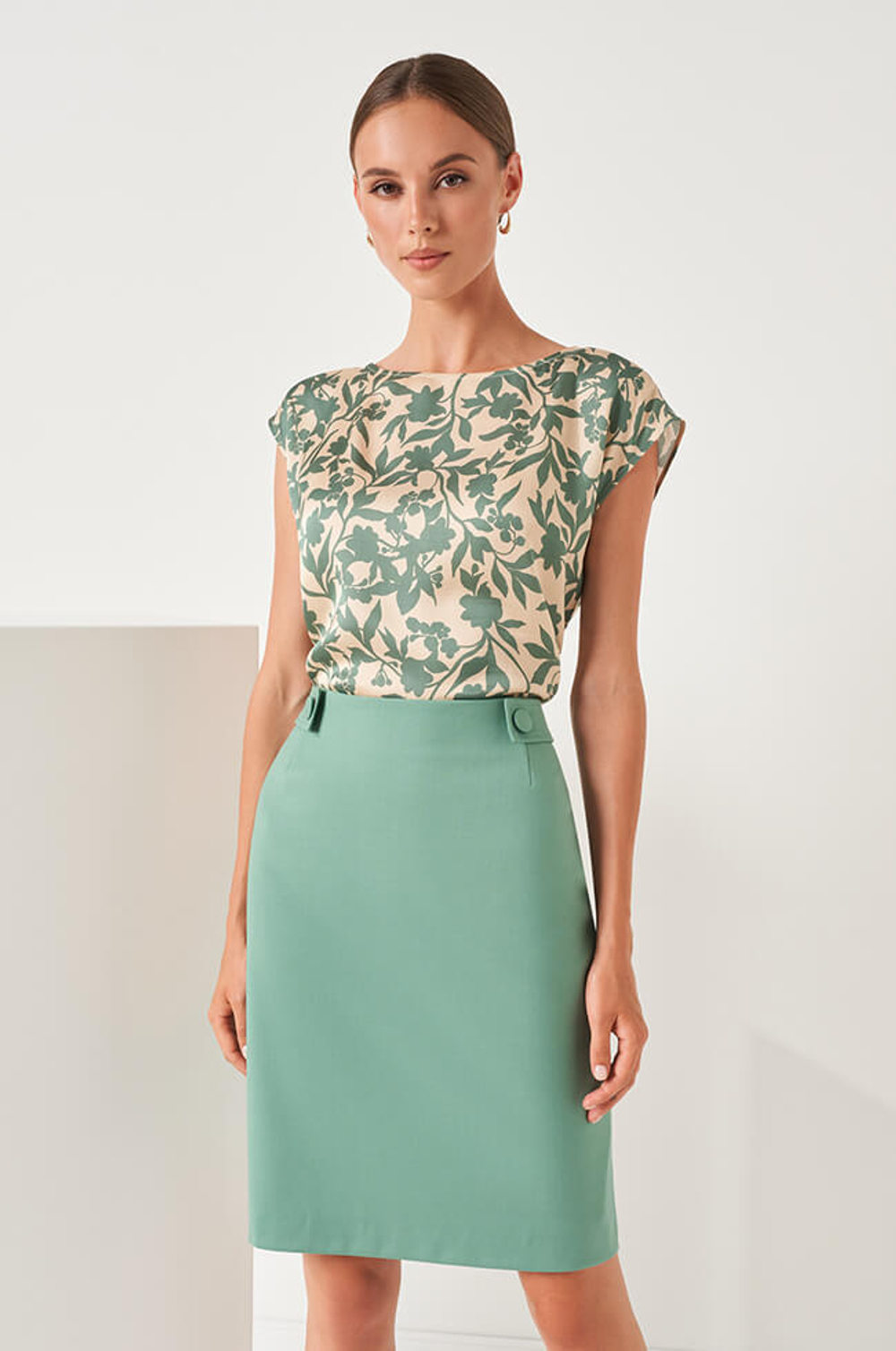 4800 Юбка женская (светло-зеленый)