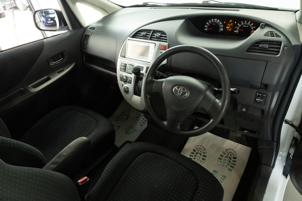 Toyota Ractis, 2010 год