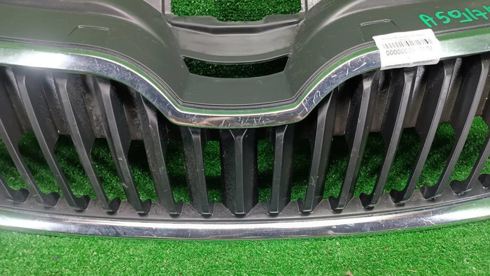 Решетка радиатора Skoda Rapid 1 (2012-2020)