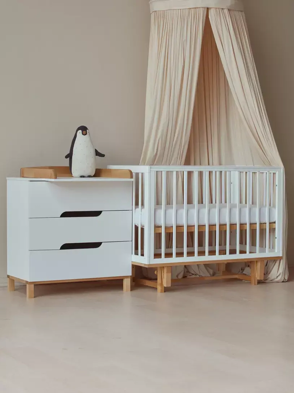 Кровать детская 120*60 MOWBaby "LILLA" (арт.771) маятник Cloud