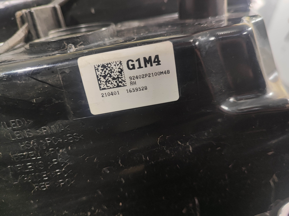 Фонарь задний правый Kia Sorento 4 (MQ4) 20-нв Б/У Оригинал 92402P2100