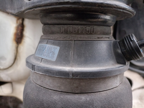 Подушка кабины передняя