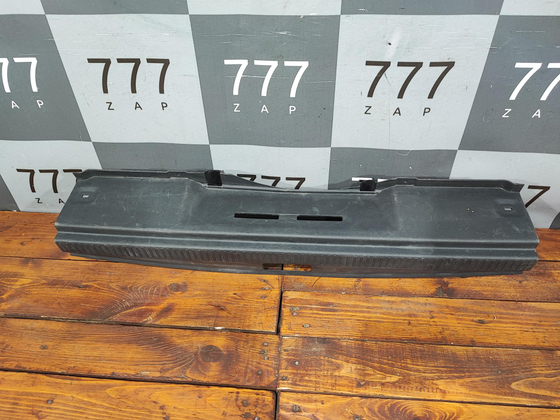 Кожух замка багажника Skoda Octavia 3 (A7) 13-20 Б/У Оригинал 5e9863459