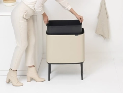 Brabantia Контейнер для мусора Bo Touch 36 л мягкий бежевый
