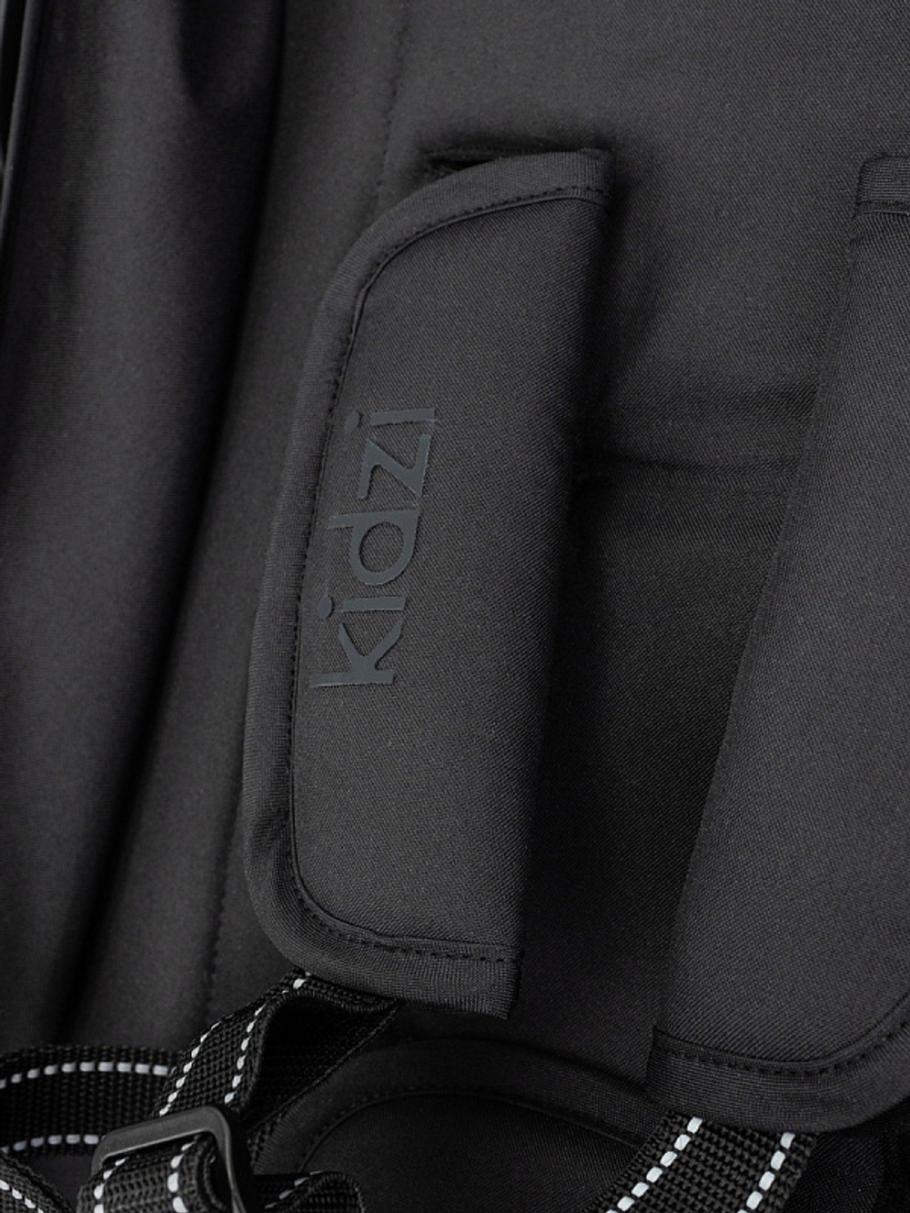 Прогулочная коляска Kidzi Breezy черная