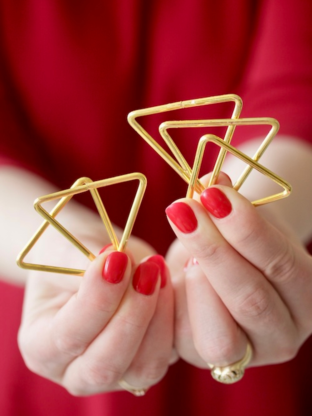 Основы металлические "Треугольники маленькие 5 см", цвет золотистый, неразъемные 5 штук /основа для декорирования металлический треугольник