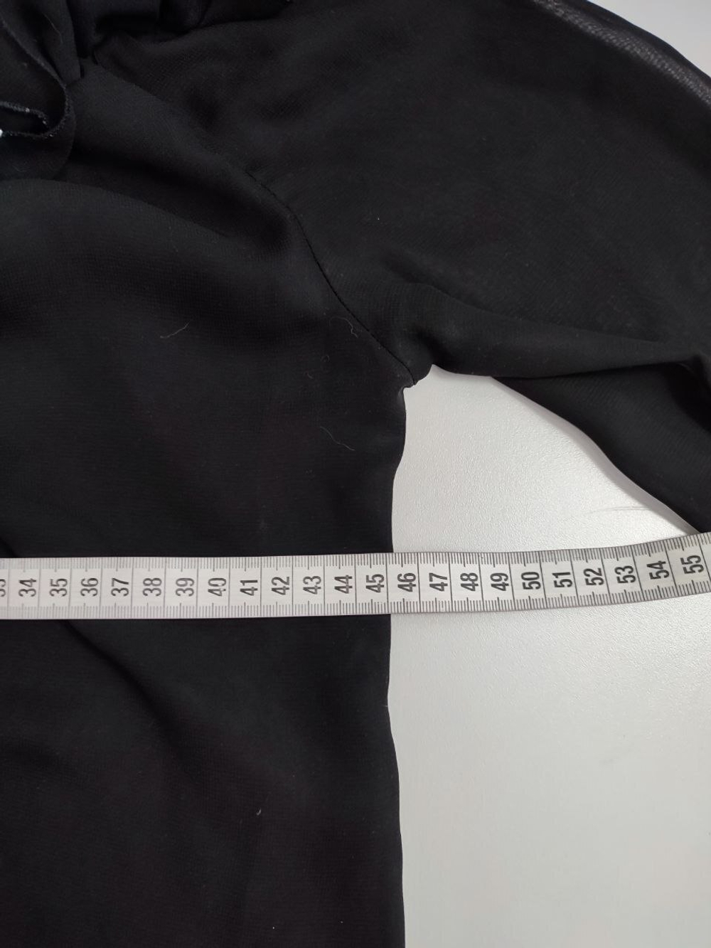 Блузка Oggi лаконичная 46 размер