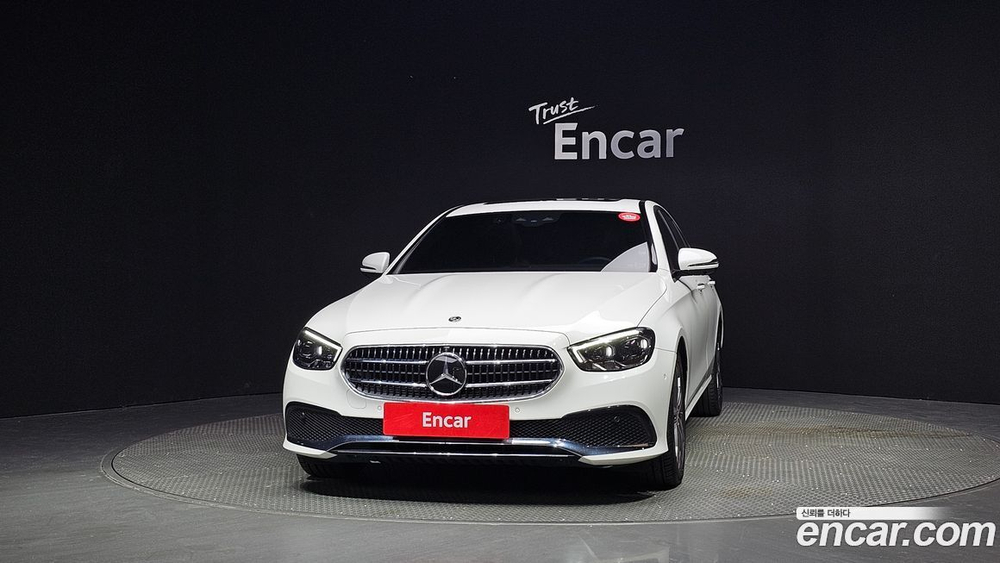 Mercedes-Benz E-Class W213 E350 4MATIC Avangarde (01.2021)