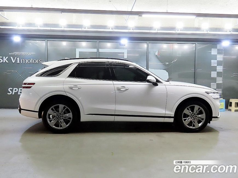 Genesis GV70 2.5T Бензин 2WD (04.2021)
