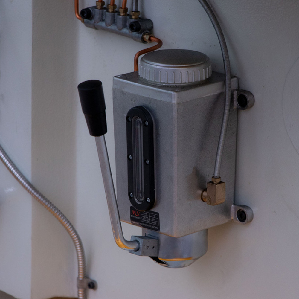 VISPROM FHX-55PD фрезерный станок с УЦИ