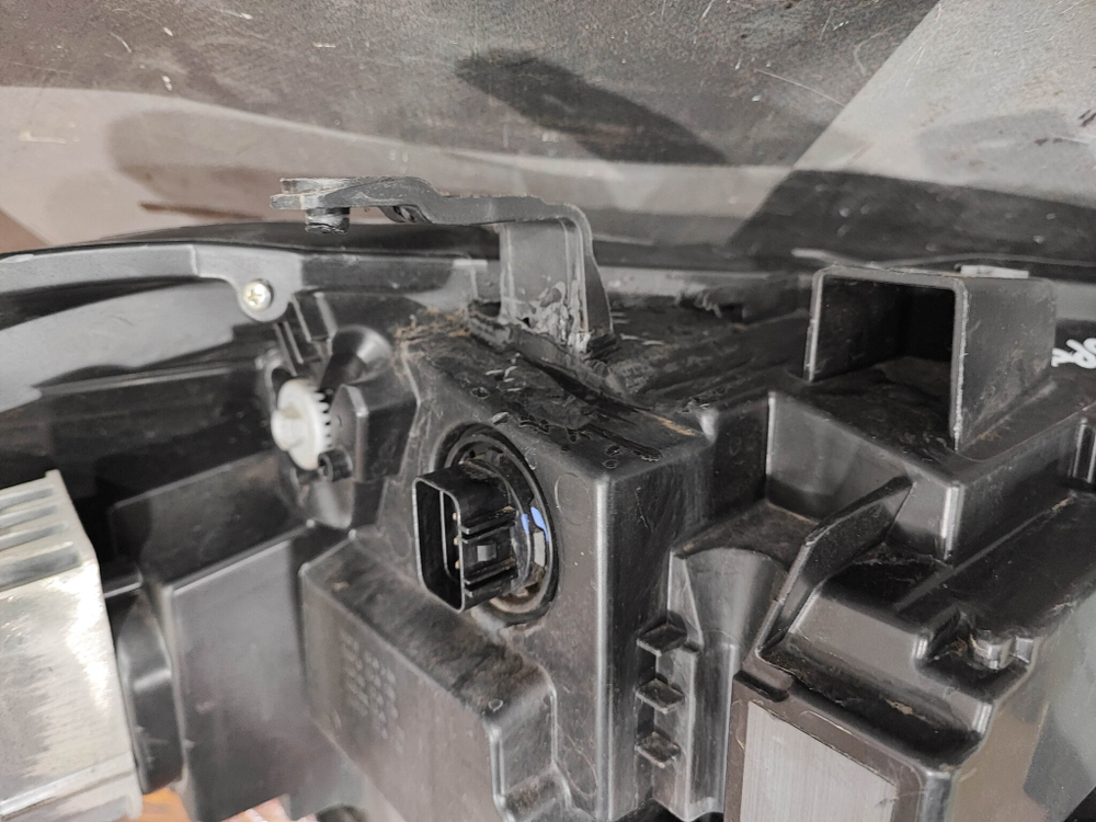 Фара левая LED Haval F7 1 19-24 Б/У Оригинал 4121102XKQ00A