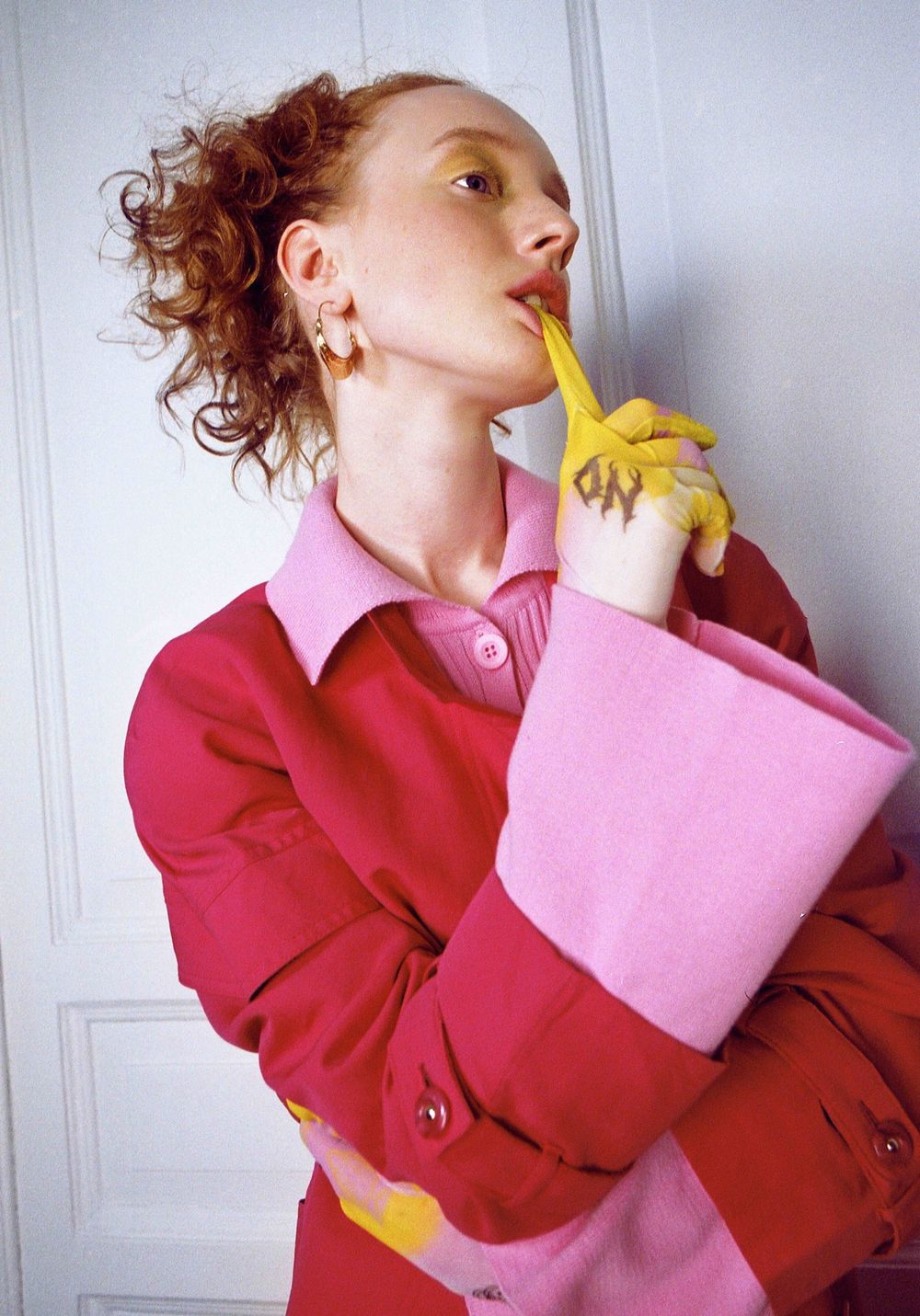 Перчатки Two Smile желтые