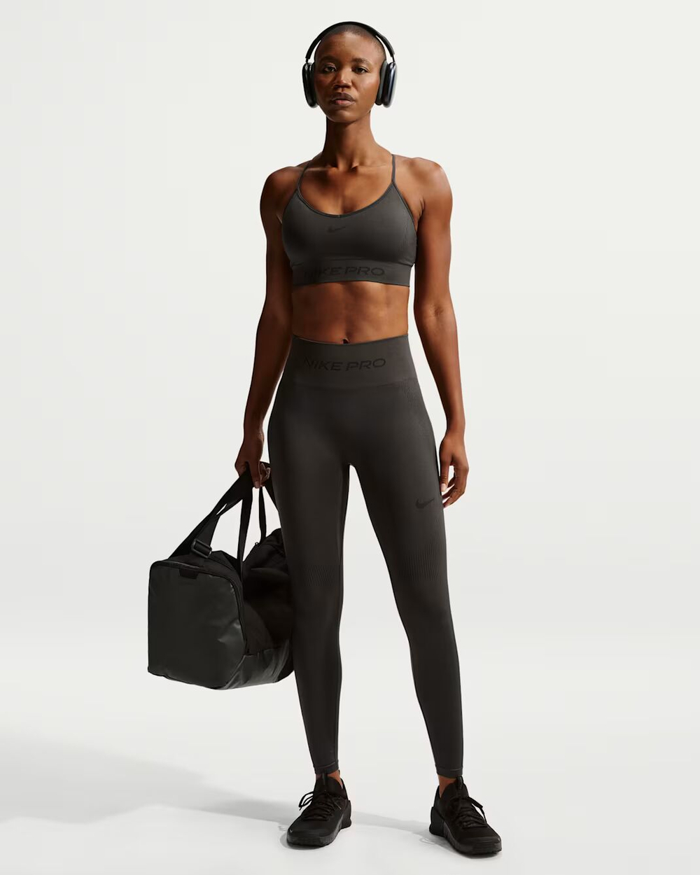 Nike Pro Seamless Женские леггинсы с высокой талией и длиной выше щиколотки - NIKE