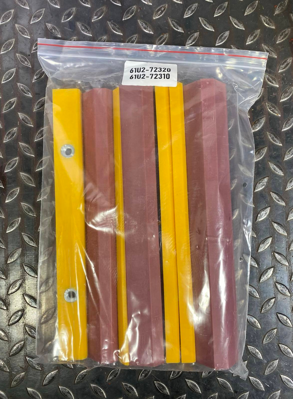 Направляющая телескопа 61U2-72310 61U2-72320 комплект Hyundai