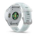 Умные часы Garmin Forerunner 570 - 42 мм Алюминий облачно-голубой с полупрозрачным ремешком белого/облачно голубого цвета