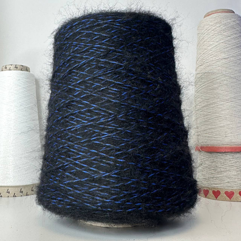 GAYNOR - Lineapiu; 28% вспушенный меринос, 18% люрекс, 36% п/а, 18% п/с; 400м/100гр; col.205154, цвет: черно-синий; S501