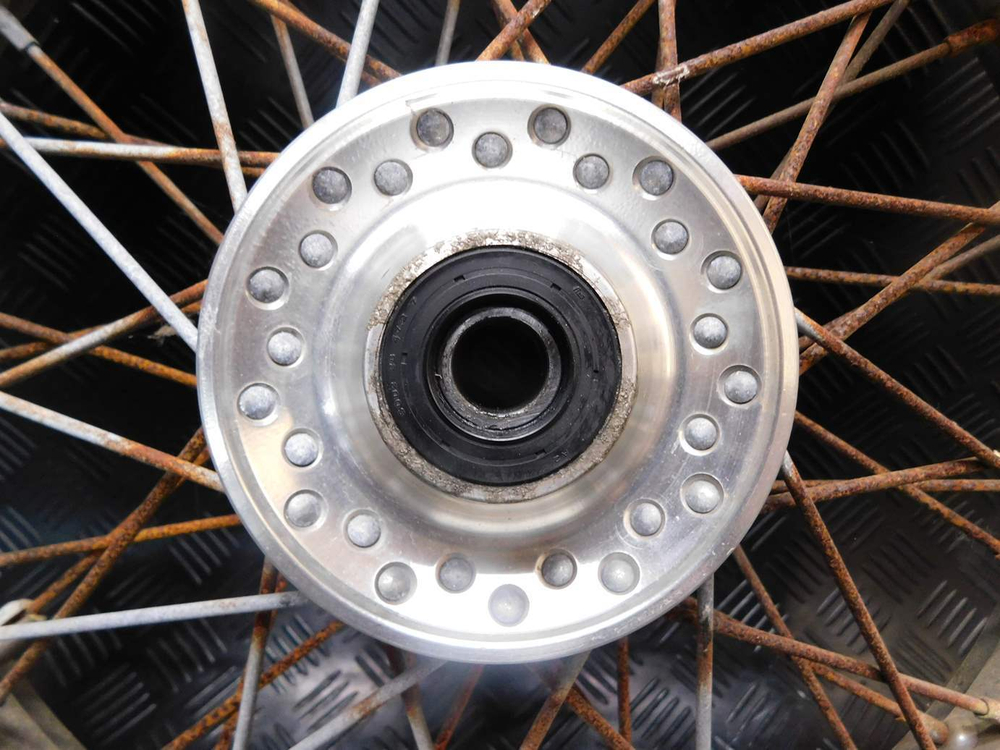Колесо переднее Honda Shadow 750 RC50 051077