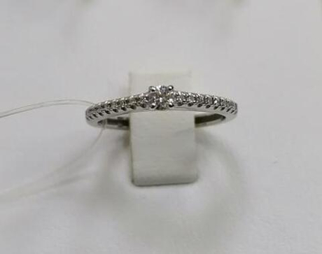 Кольцо из золота с бриллиантами