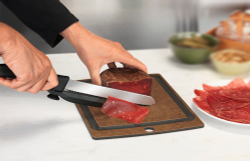 Нож Victorinox с упором для отрезания равномерных ломтиков, черный