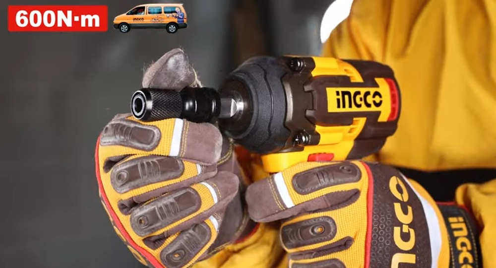 Аккумуляторный бесщеточный ударный гайковерт INGCO CIWLI42602 INDUSTRIAL 42 В 1/2" 600 Нм